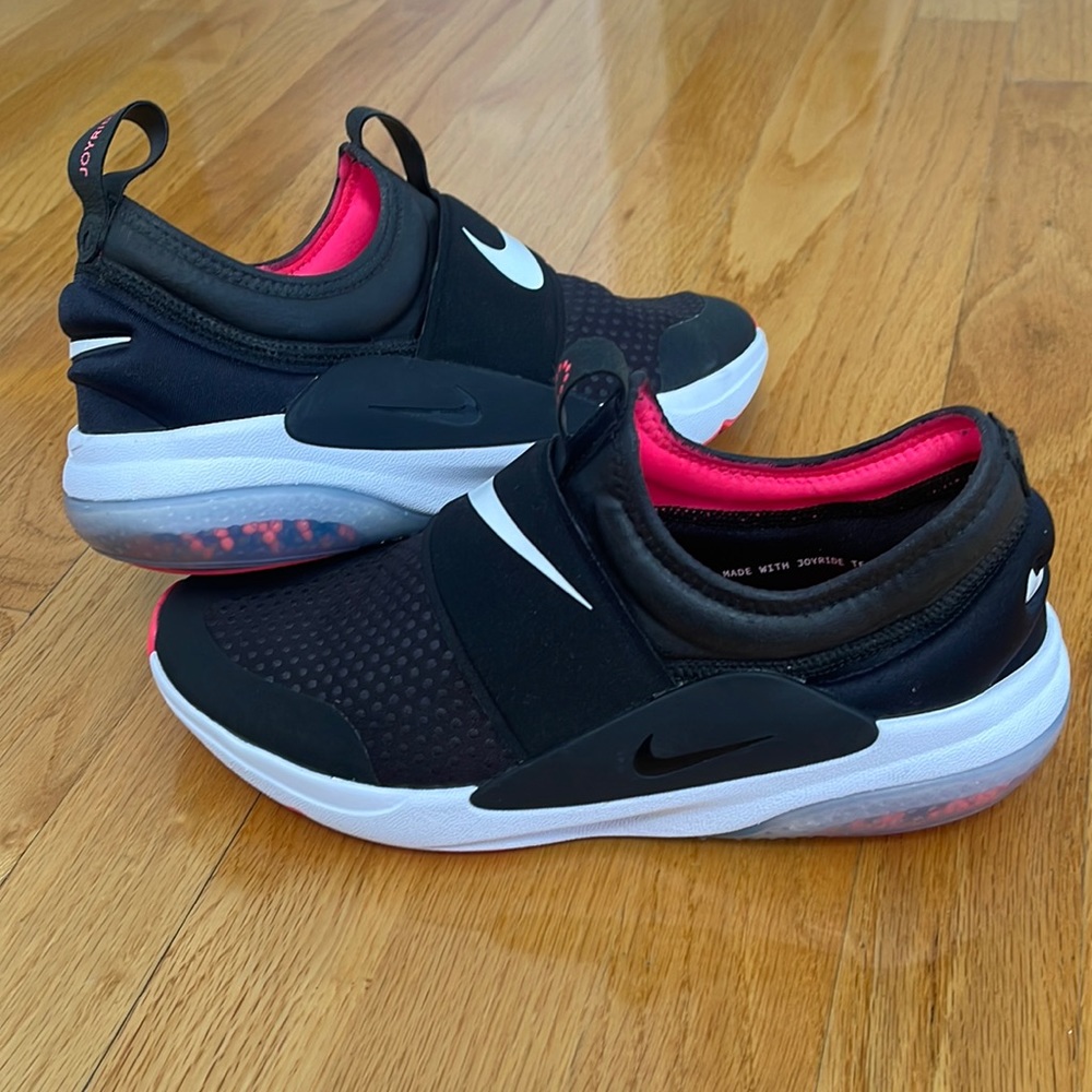 Nike Joyride Nova GS Big Kids Youth size 6Y fit Women’s 7.5 slip on Sneakers